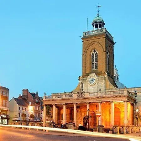 Northampton Central Oasis Exterior photo